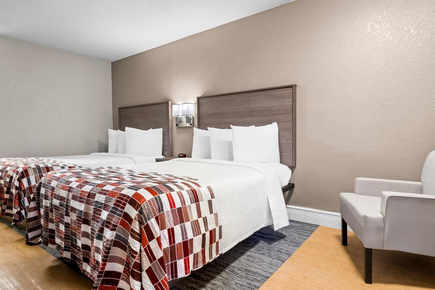 Red Roof Inn Tampa Fairgrounds - Casino Mango Εξωτερικό φωτογραφία